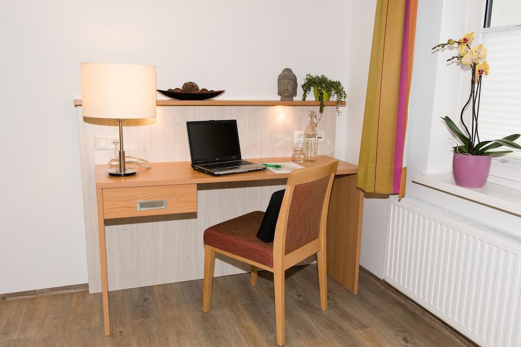 Ferienwohnungen - Boarding Wohnungen Sonnenhof Lenzing Habitación foto